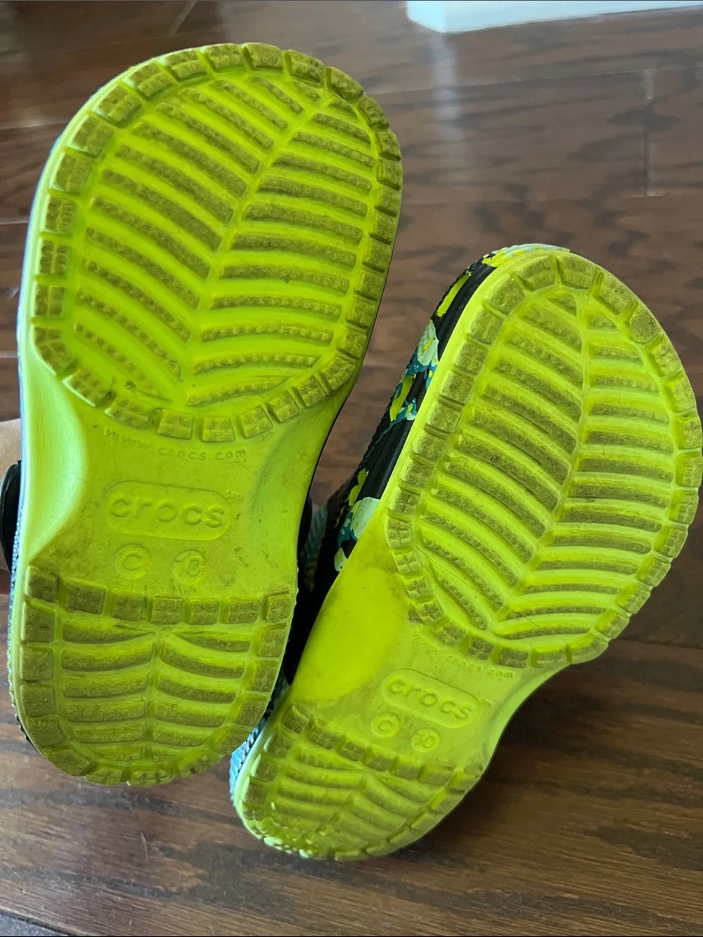 CROCS size 10